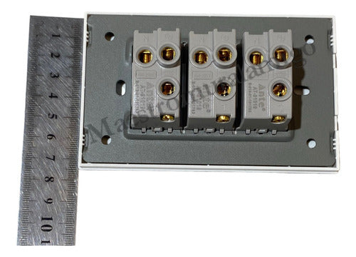 Tomacorriente Triple 9/12 10a 250v Certificado Resiste Fuego Blanco